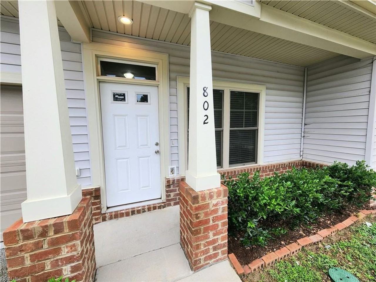 200 Seasons Cir - Photo 2 of 37