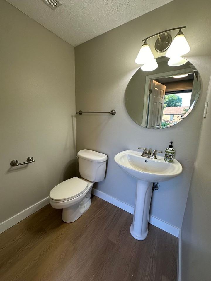 12520 Gemini Way - Photo 5 of 30