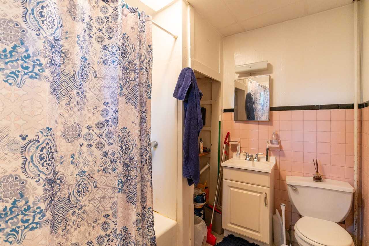 318 Manton St 1st Fl - Photo 3 of 11
