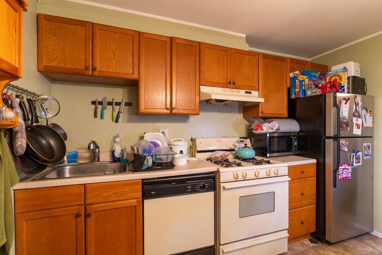 318 Manton St 1st Fl - Photo 4 of 11