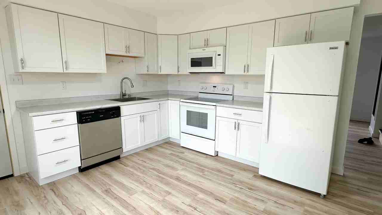 828 Wildwood Rd #828 - Photo 3 of 12