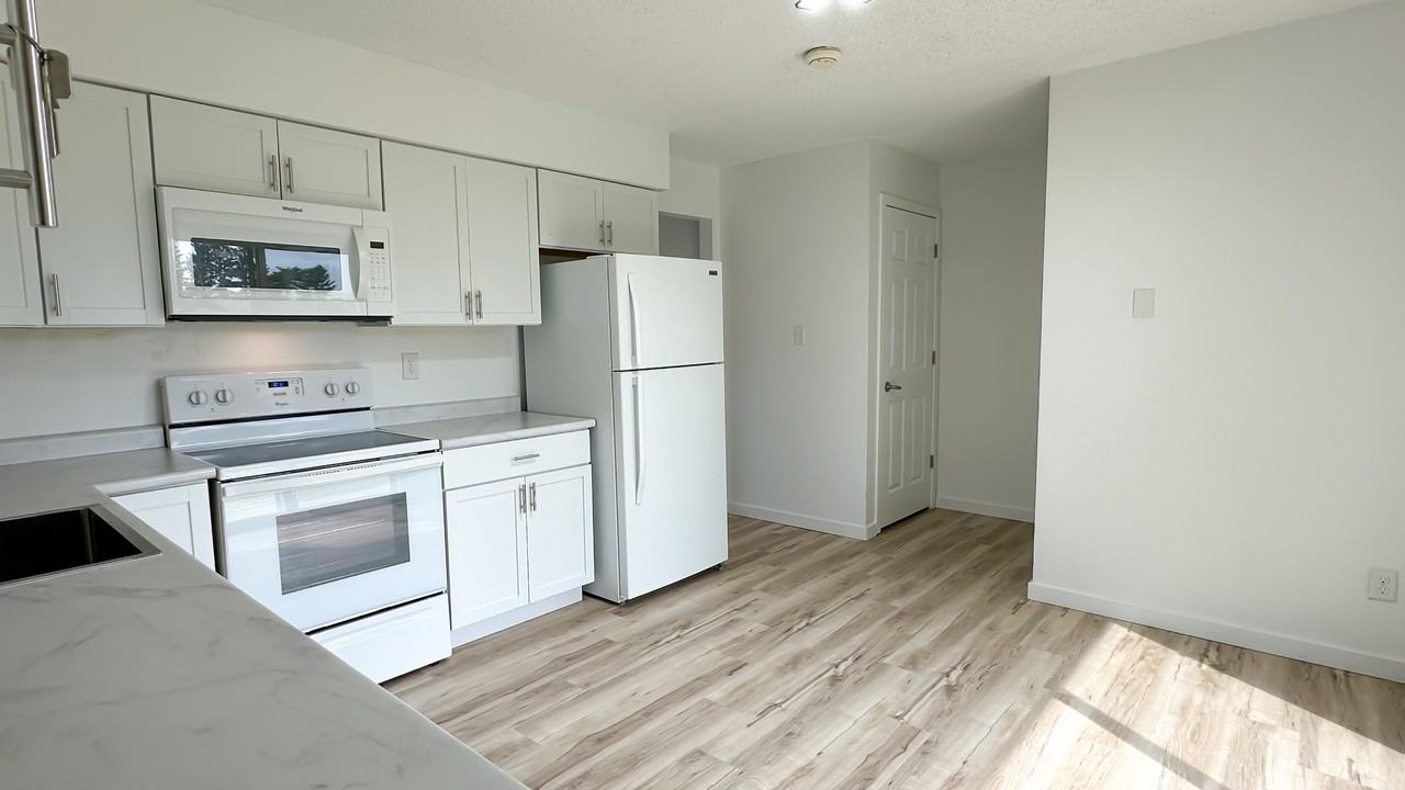 828 Wildwood Rd #828 - Photo 4 of 12