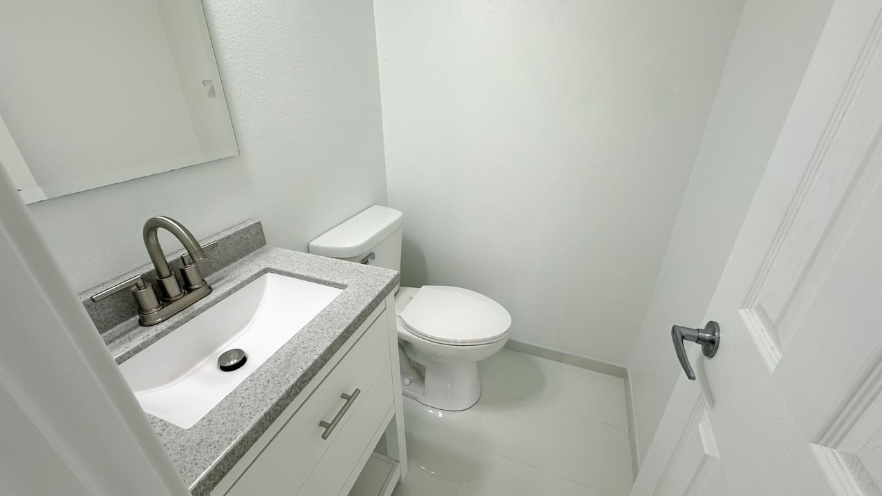 828 Wildwood Rd #828 - Photo 5 of 12
