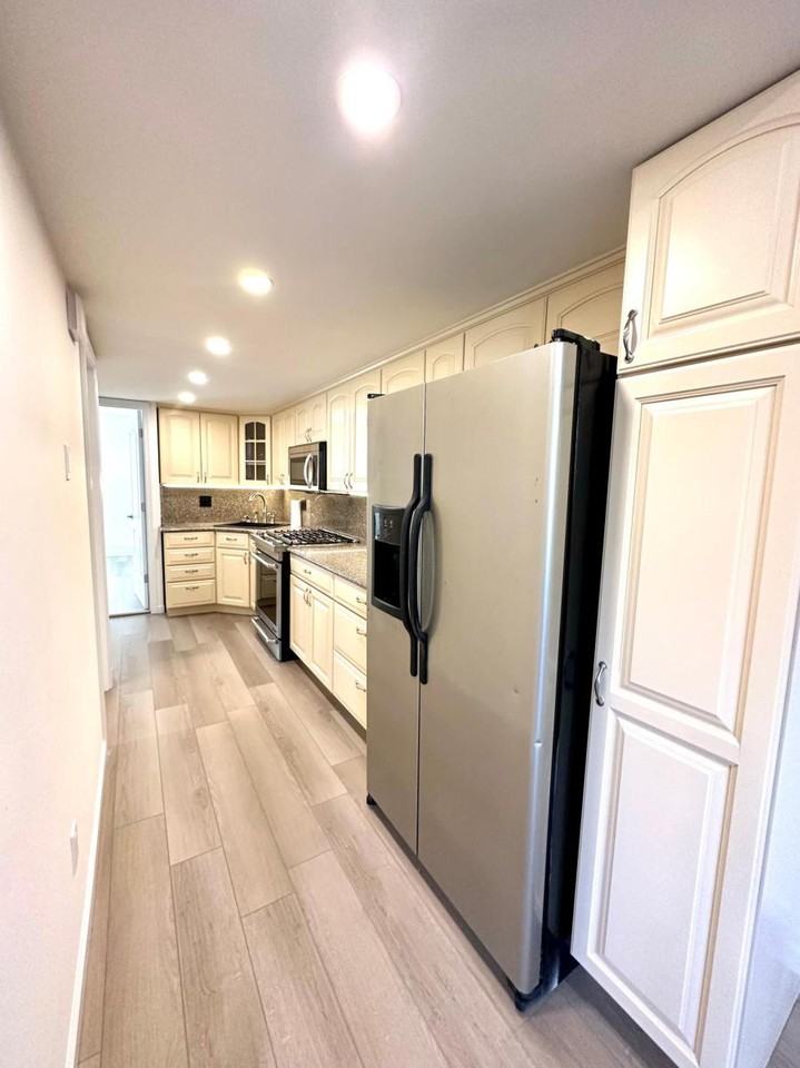 2076 Coyle St - Photo 2 of 8