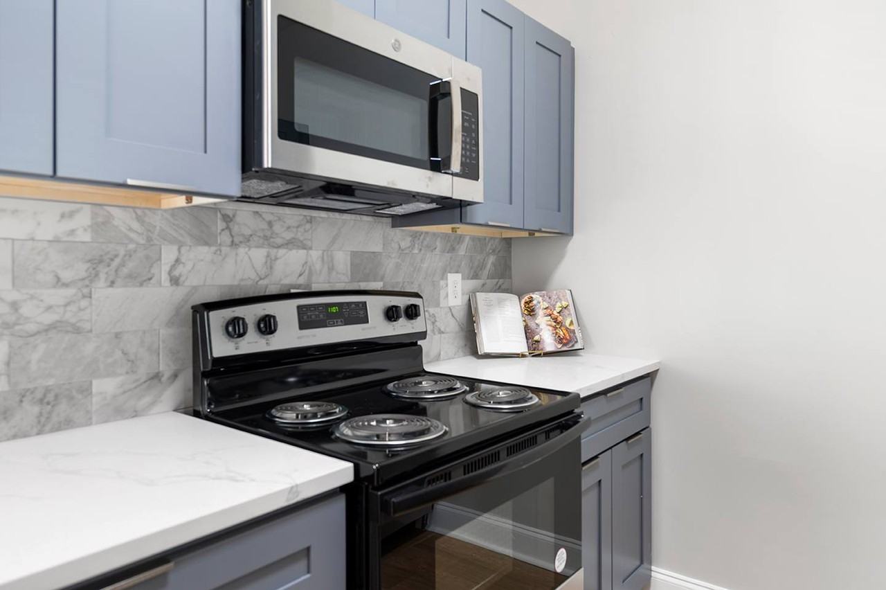 Manchester at Mansell - Photo 6 of 27