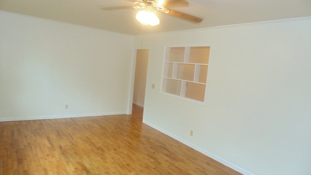 108 Stanton Ln Apt A #1 - Photo 2 of 9