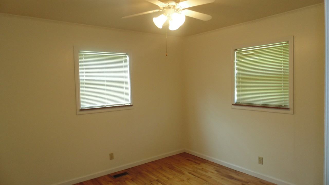 108 Stanton Ln Apt A #1 - Photo 6 of 9