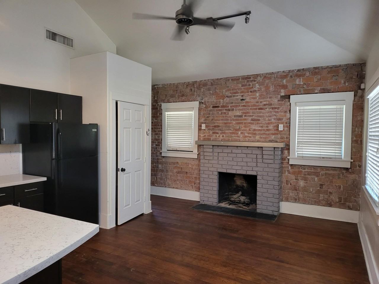 University Rincon Apartments - Photo 2 of 9