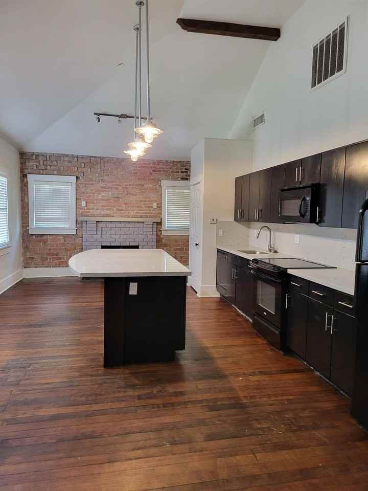 University Rincon Apartments - Photo 3 of 9