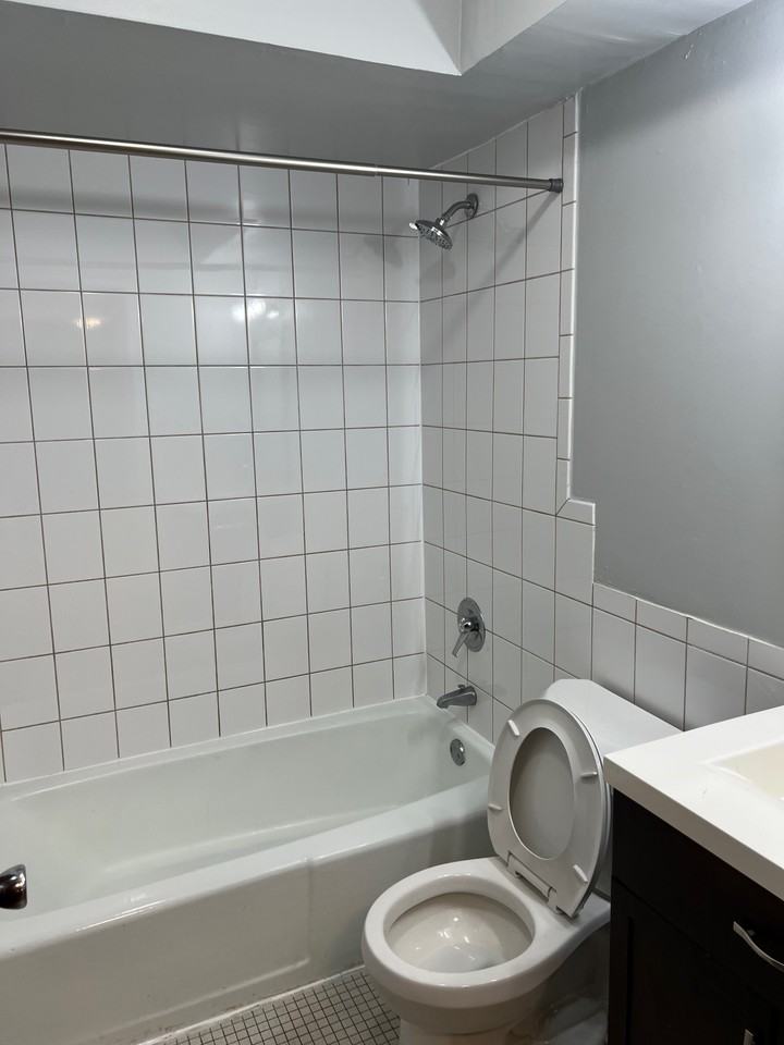 6000 N Sheridan Rd #2 - Photo 7 of 20