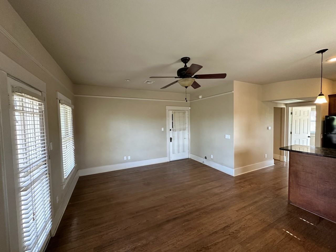 University Rincon Apartments - Photo 4 of 9