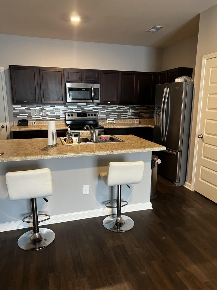 Olmadison Vw - Photo 6 of 27