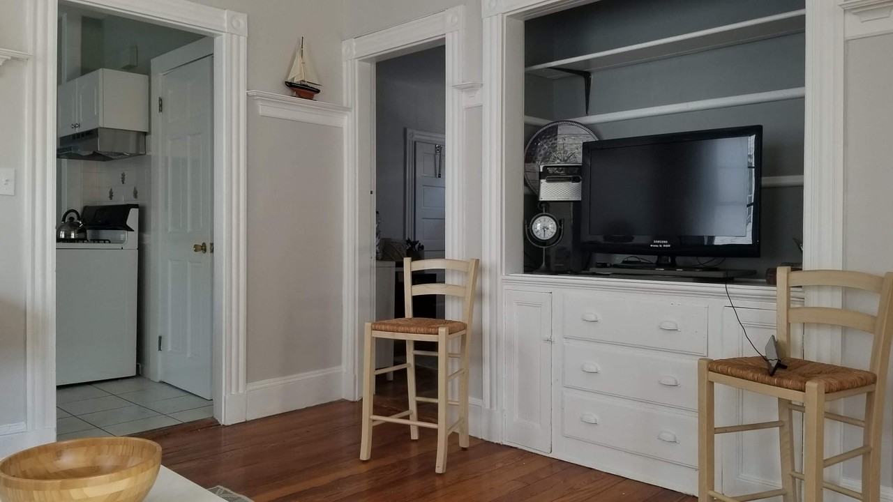 505 Main St Apt 2 - Photo 3 of 16