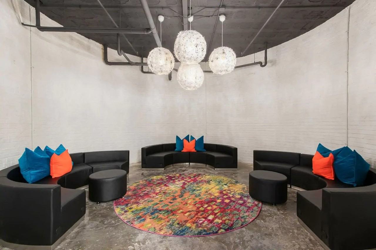 1106 E 30th St #C - Photo 3 of 7