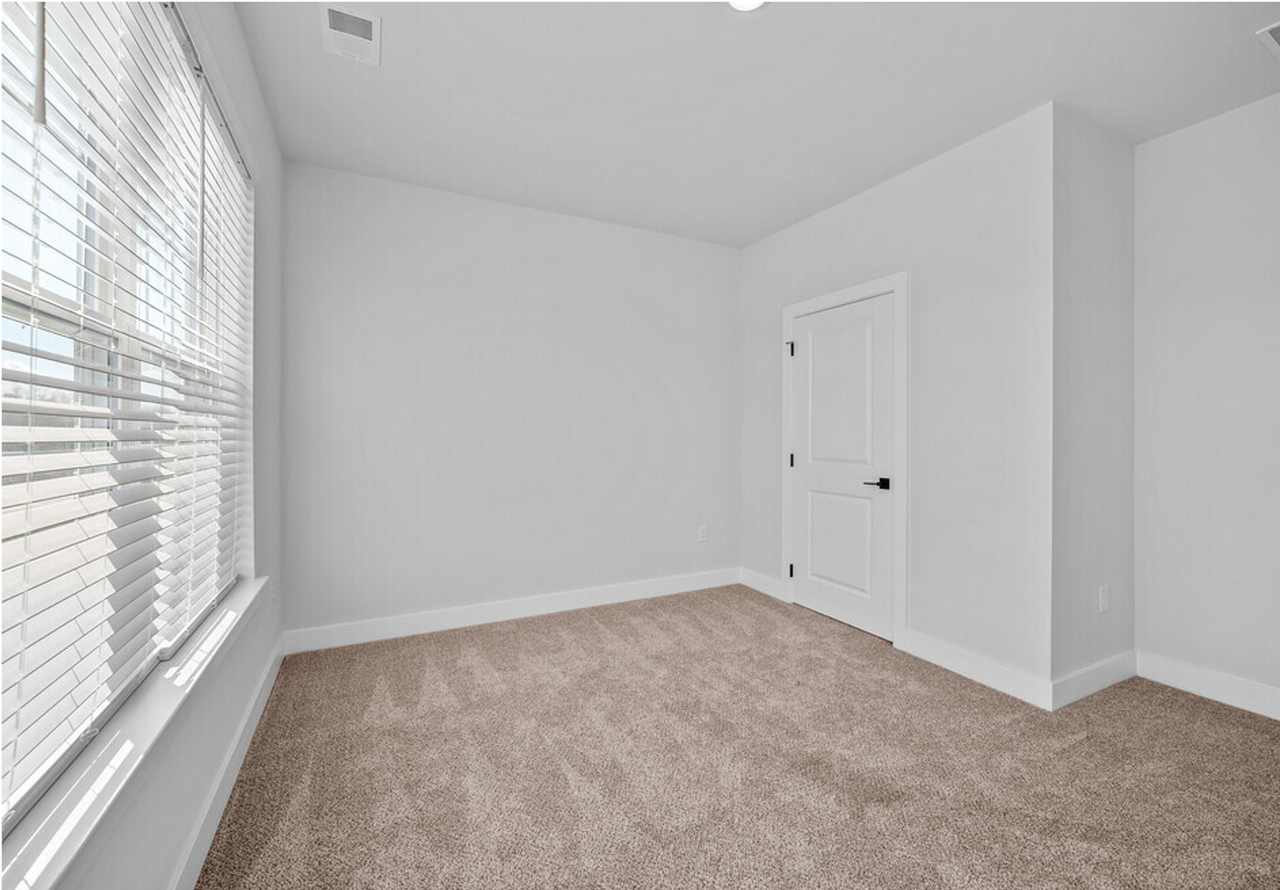 Bath View Apartments - Photo 3 of 10