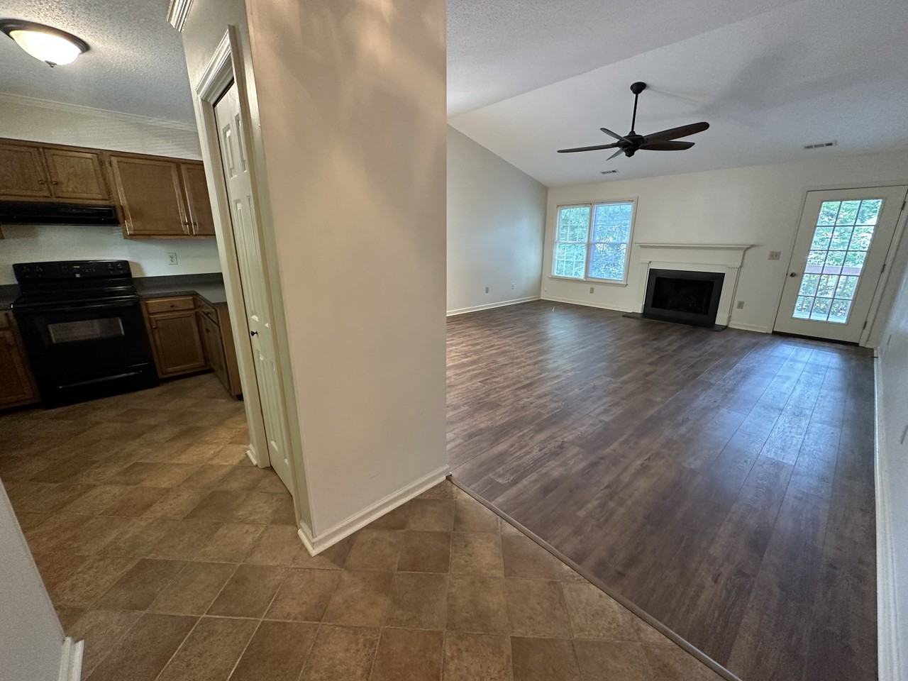 2664 Windy Xing - Photo 2 of 18