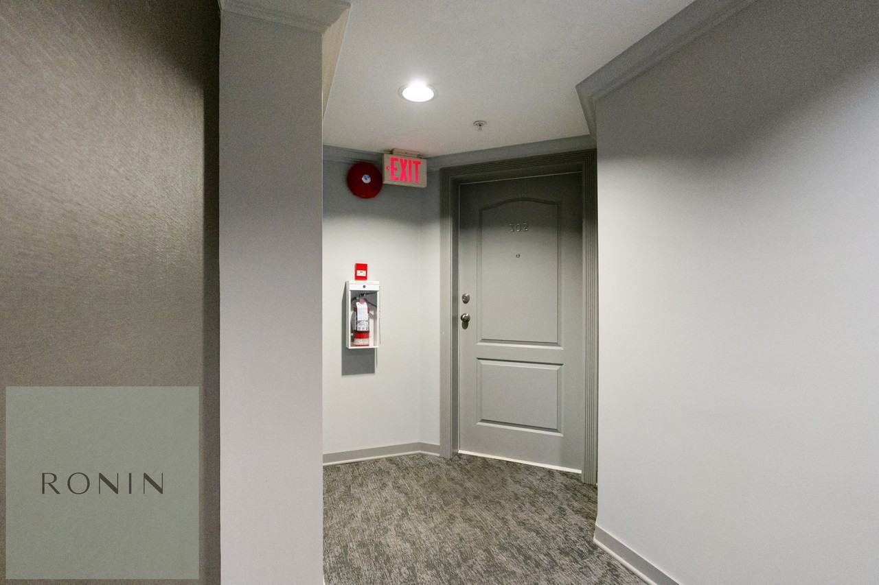 189 Ontario Place #302 - Photo 2 of 29