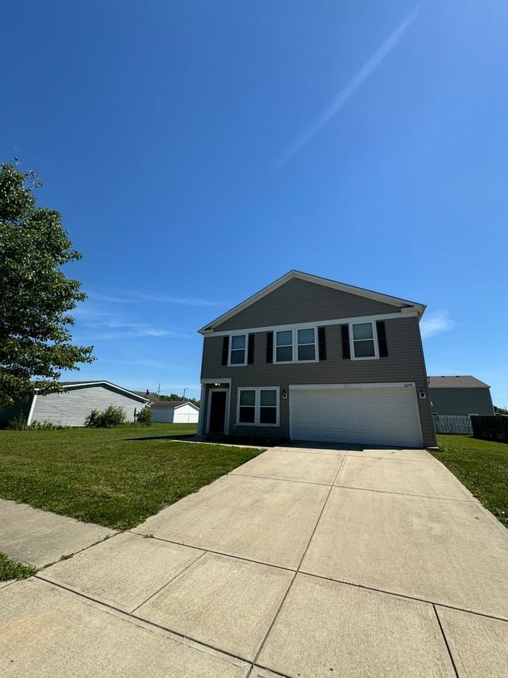 3359 Cessna Dr - Photo 2 of 11