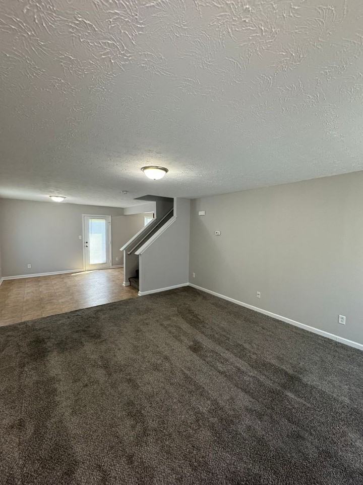 3359 Cessna Dr - Photo 4 of 11