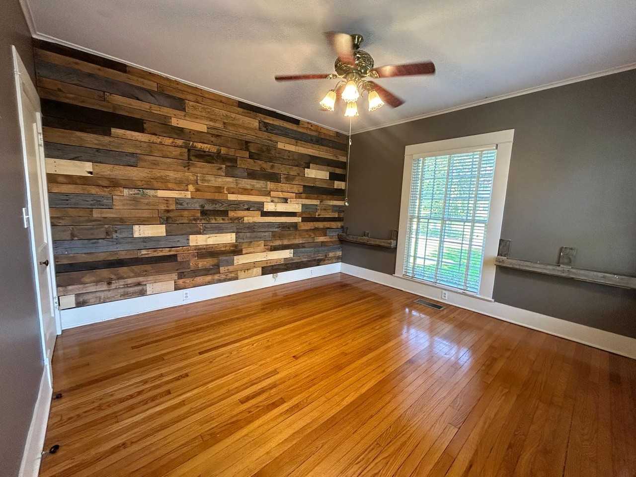 815 Unadilla St - Photo 3 of 17