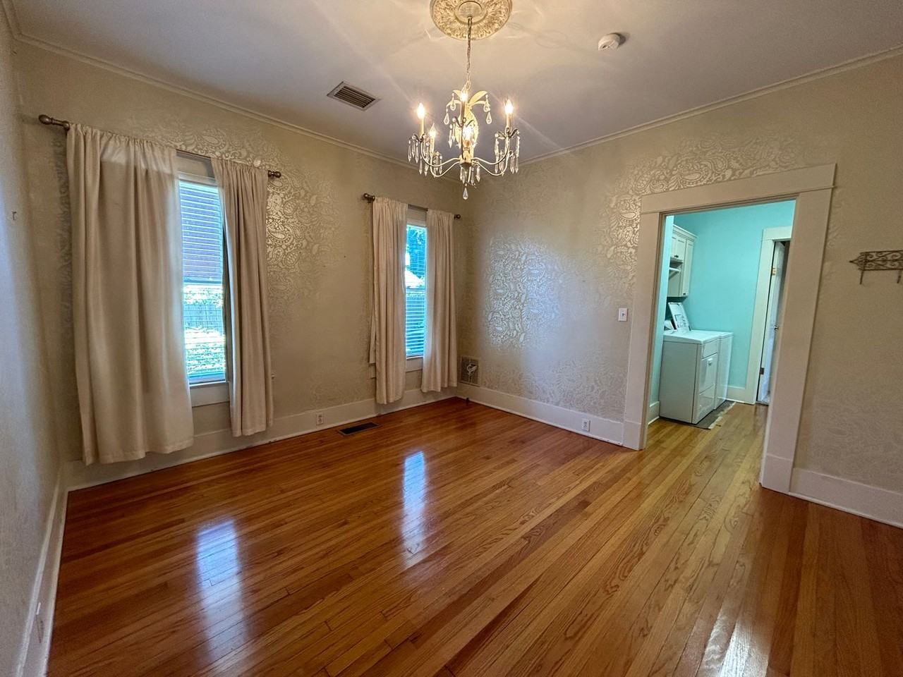 815 Unadilla St - Photo 5 of 17