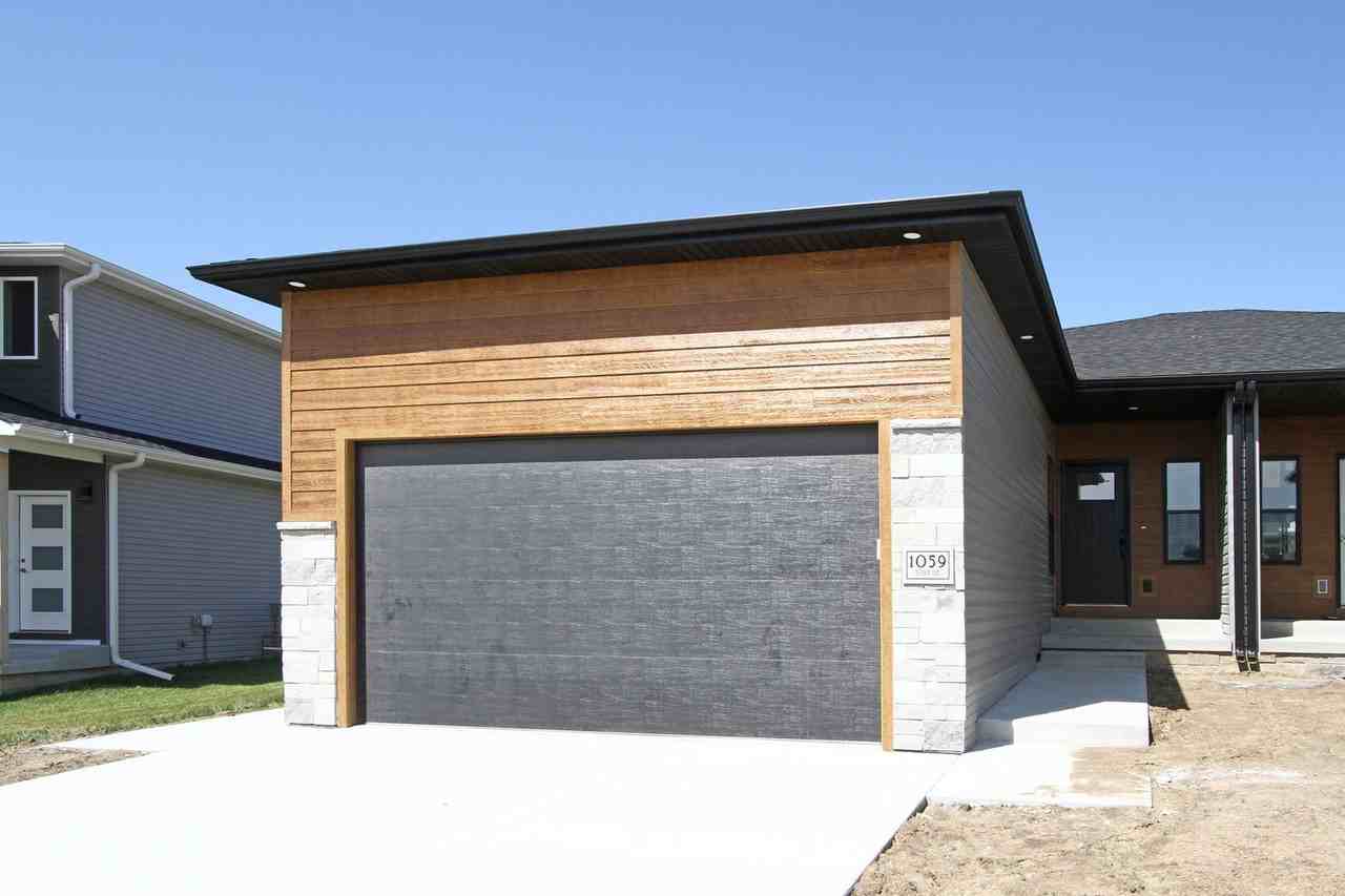 1059 Titan Dr - Photo 2 of 10