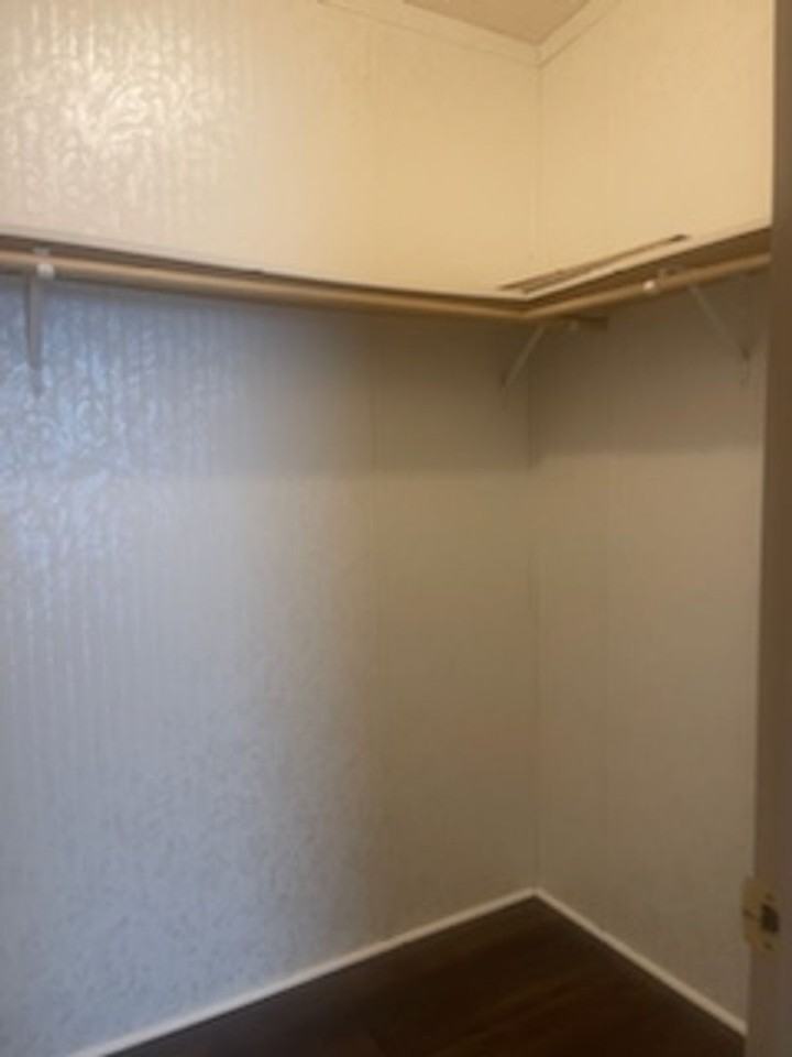 430 Valley Forge Way S - Photo 6 of 23