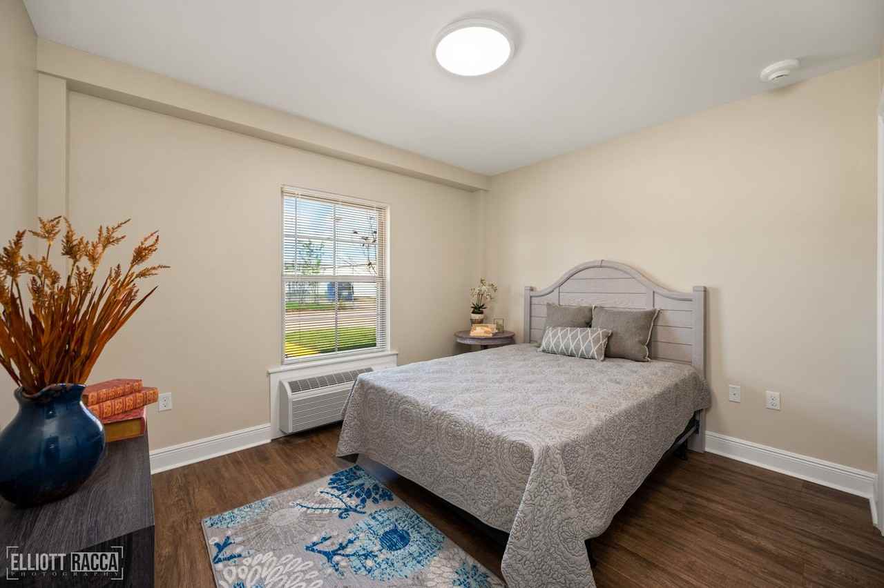 3801 Halsey St #215 - Photo 6 of 9