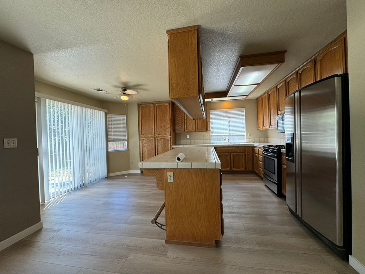 1820 Bayberry Ln - Photo 5 of 15