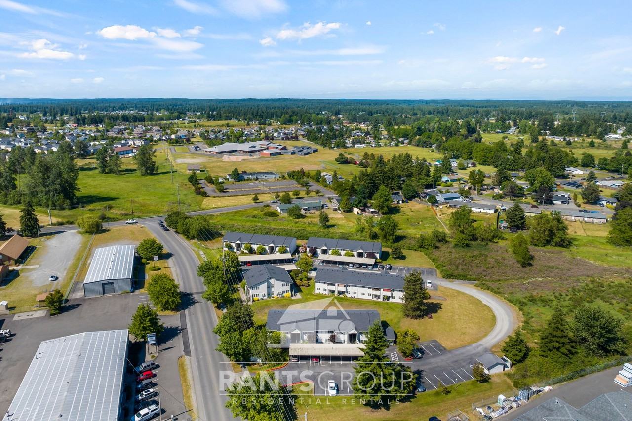 Yelm Creek Apartments - Photo 2 of 31