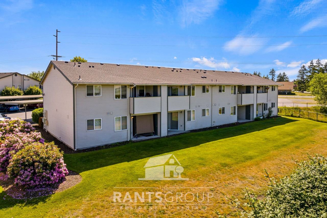 Yelm Creek Apartments - Photo 5 of 31