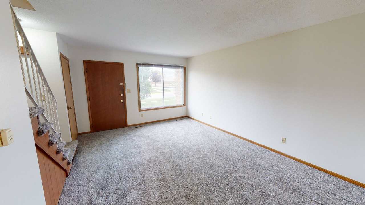 1008 26th St - Photo 2 of 12