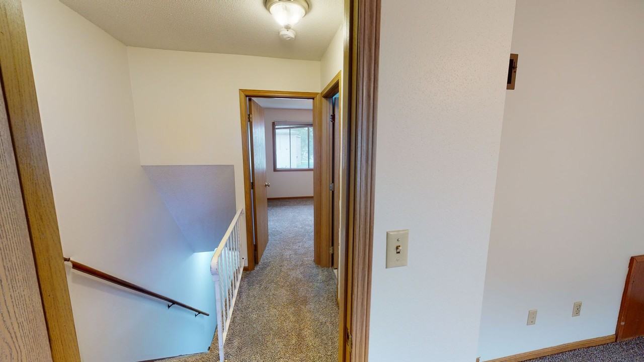 1008 26th St - Photo 6 of 12