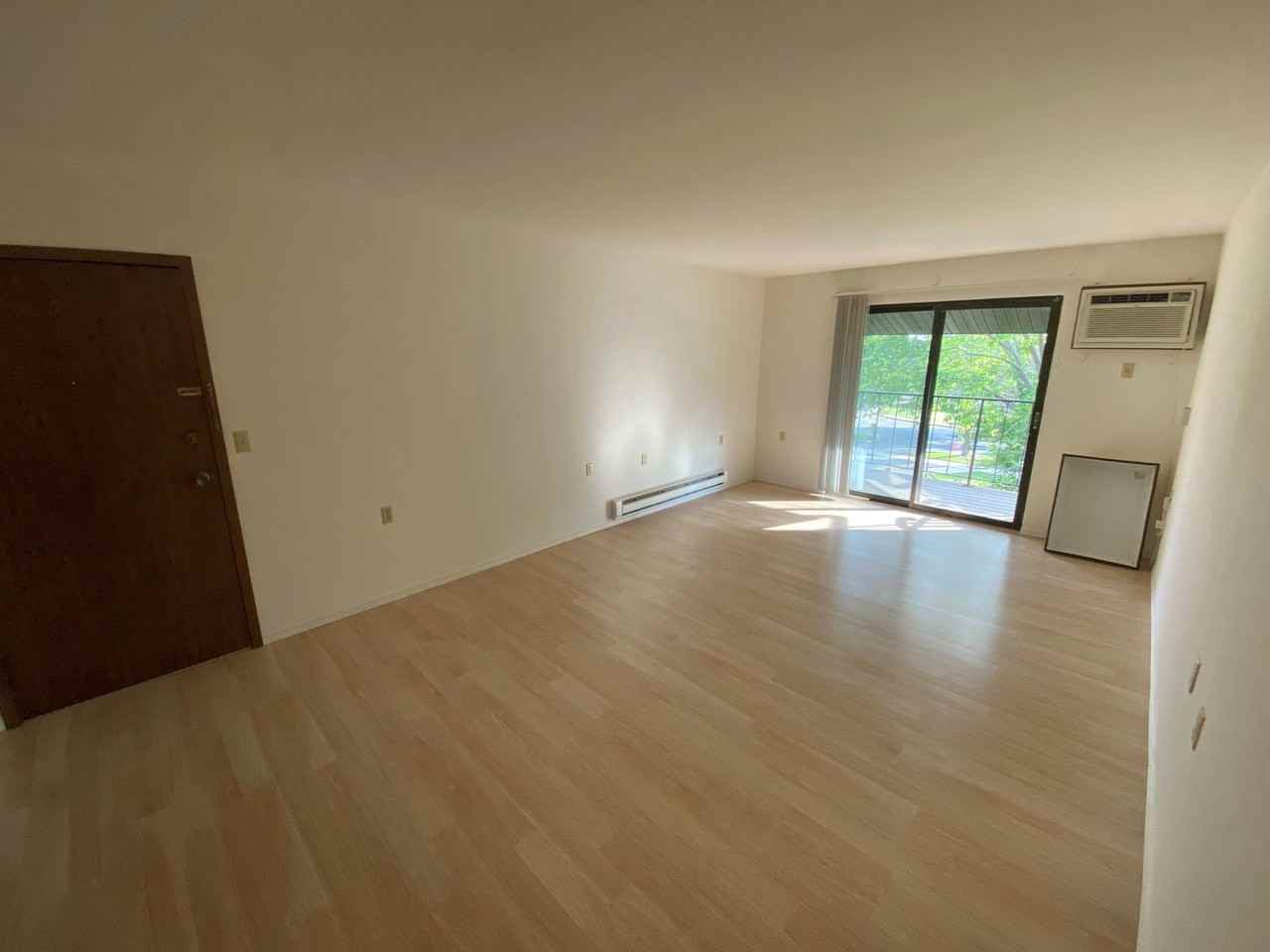 SYRUS RENTAL - Photo 2 of 26