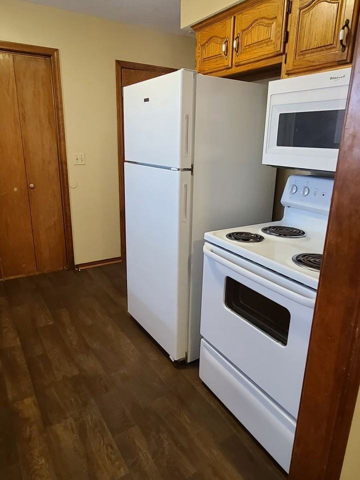 Connecticut Place - Photo 2 of 34