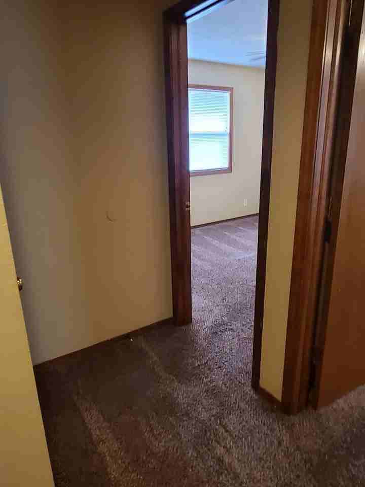 Connecticut Place - Photo 3 of 34