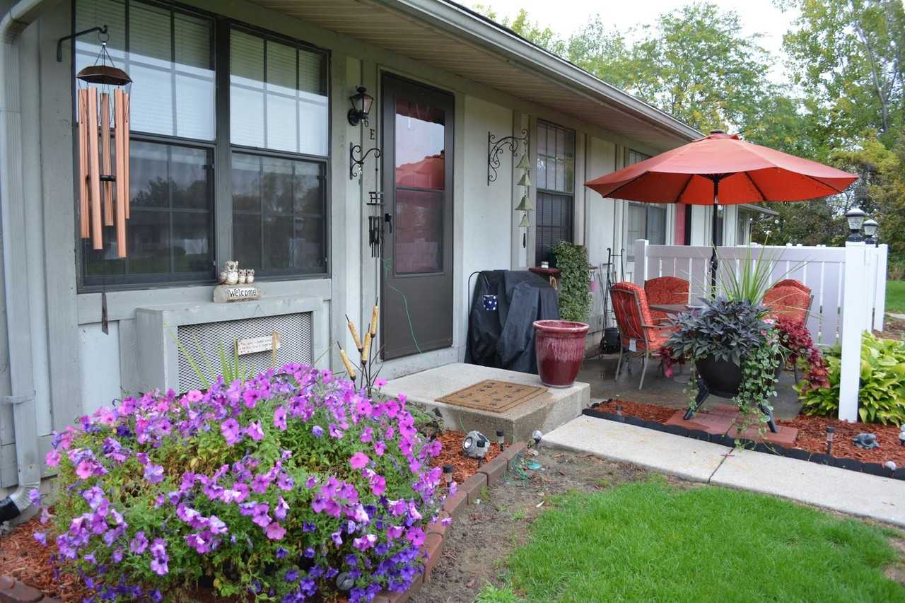 RV - Photo 2 of 50
