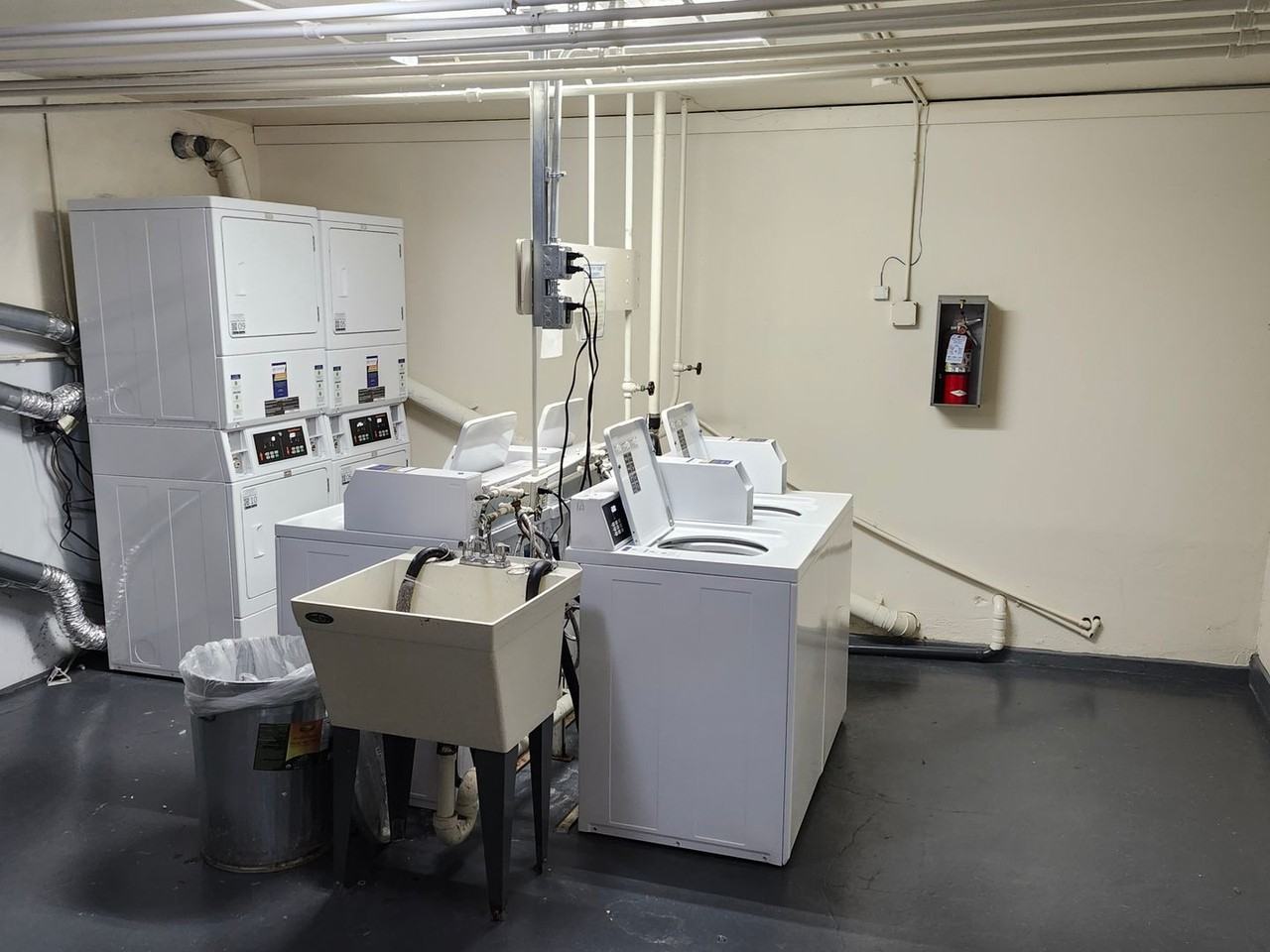 Forestry Court Apartments - Photo 6 of 28