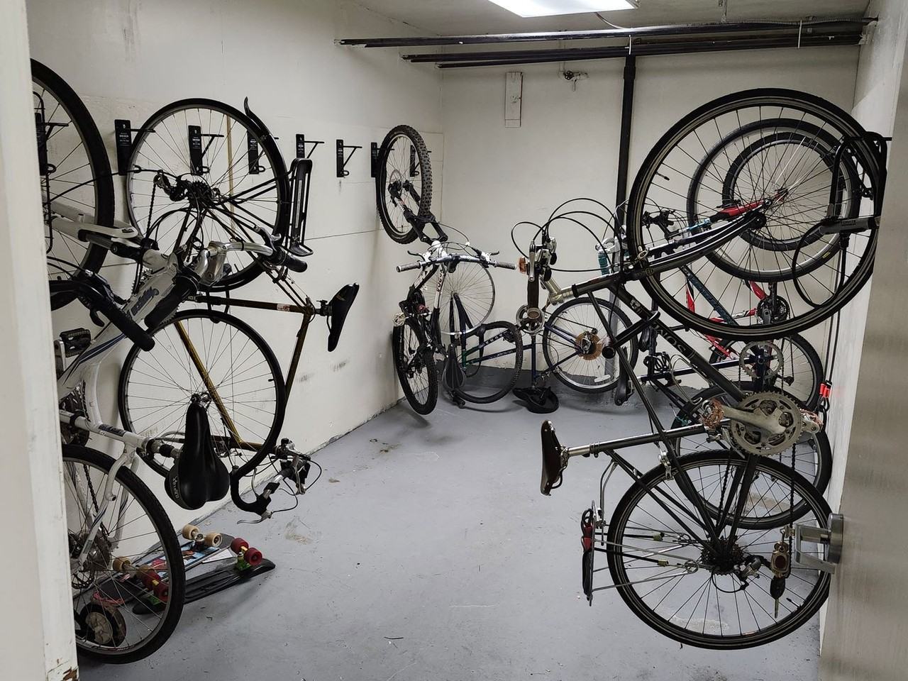 Forestry Court Apartments - Photo 7 of 28