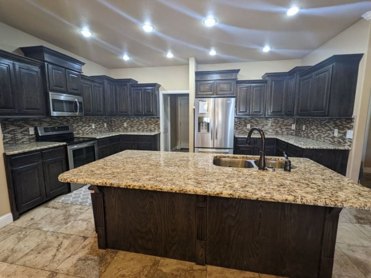 4320 Springwood Dr - Photo 3 of 15
