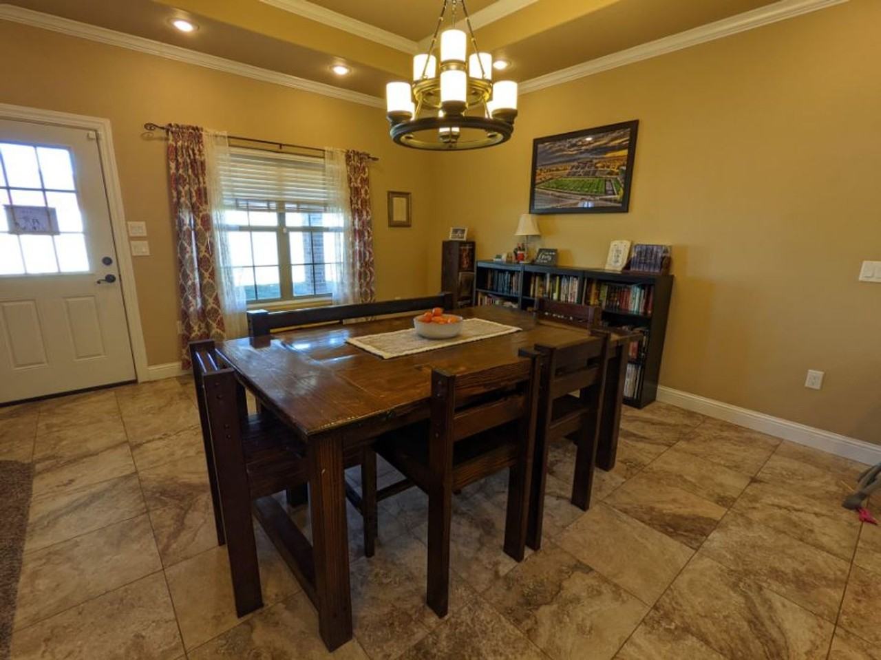 4320 Springwood Dr - Photo 6 of 15