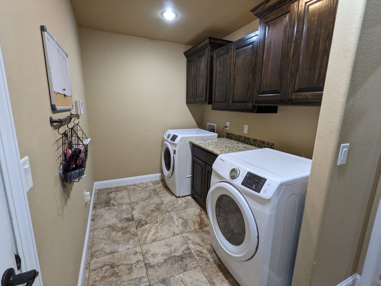 4320 Springwood Dr - Photo 7 of 15
