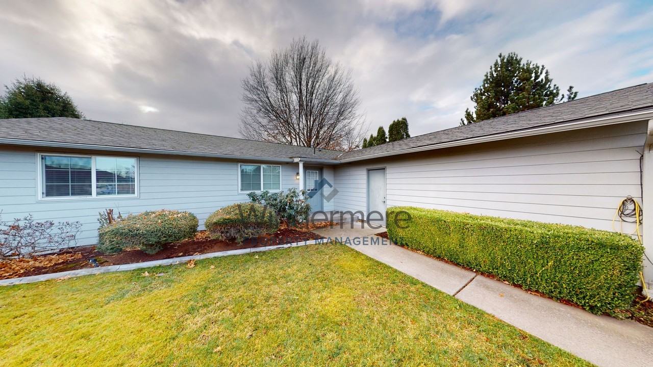 2257 Granite Dr - Photo 2 of 23