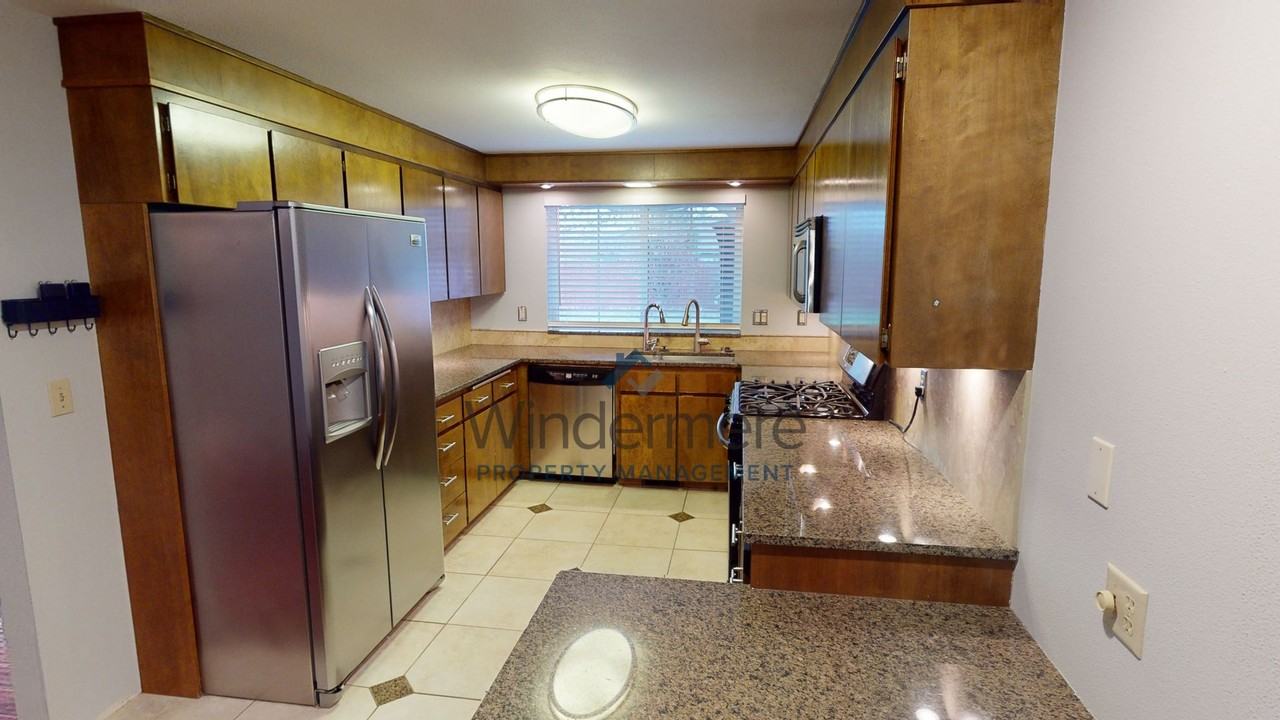2257 Granite Dr - Photo 5 of 23