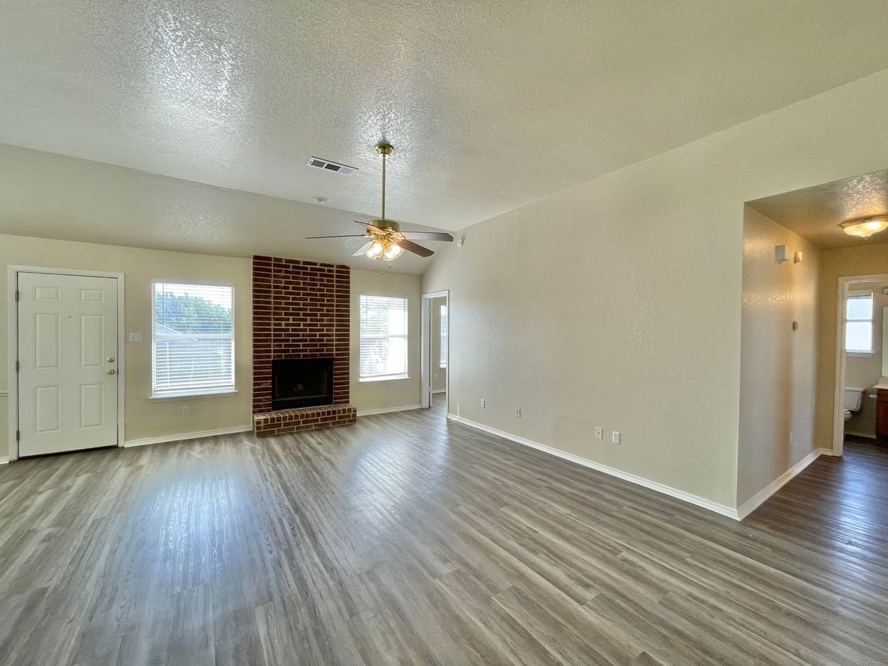 3402 Caprock Cir - Photo 2 of 20