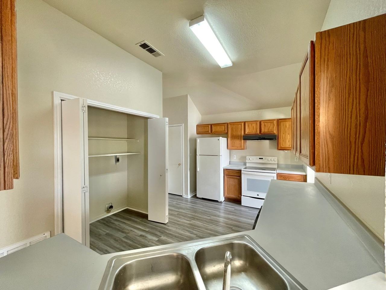 3402 Caprock Cir - Photo 6 of 20