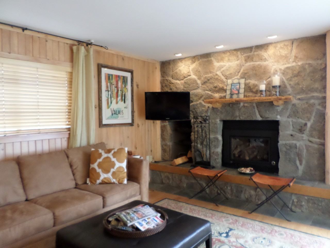 228 Marina Dr - Photo 4 of 11