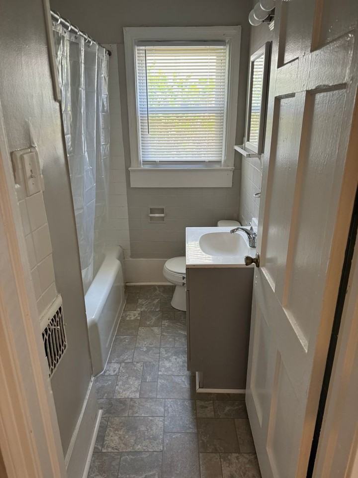 2731 Bon Air Ave - Photo 2 of 9