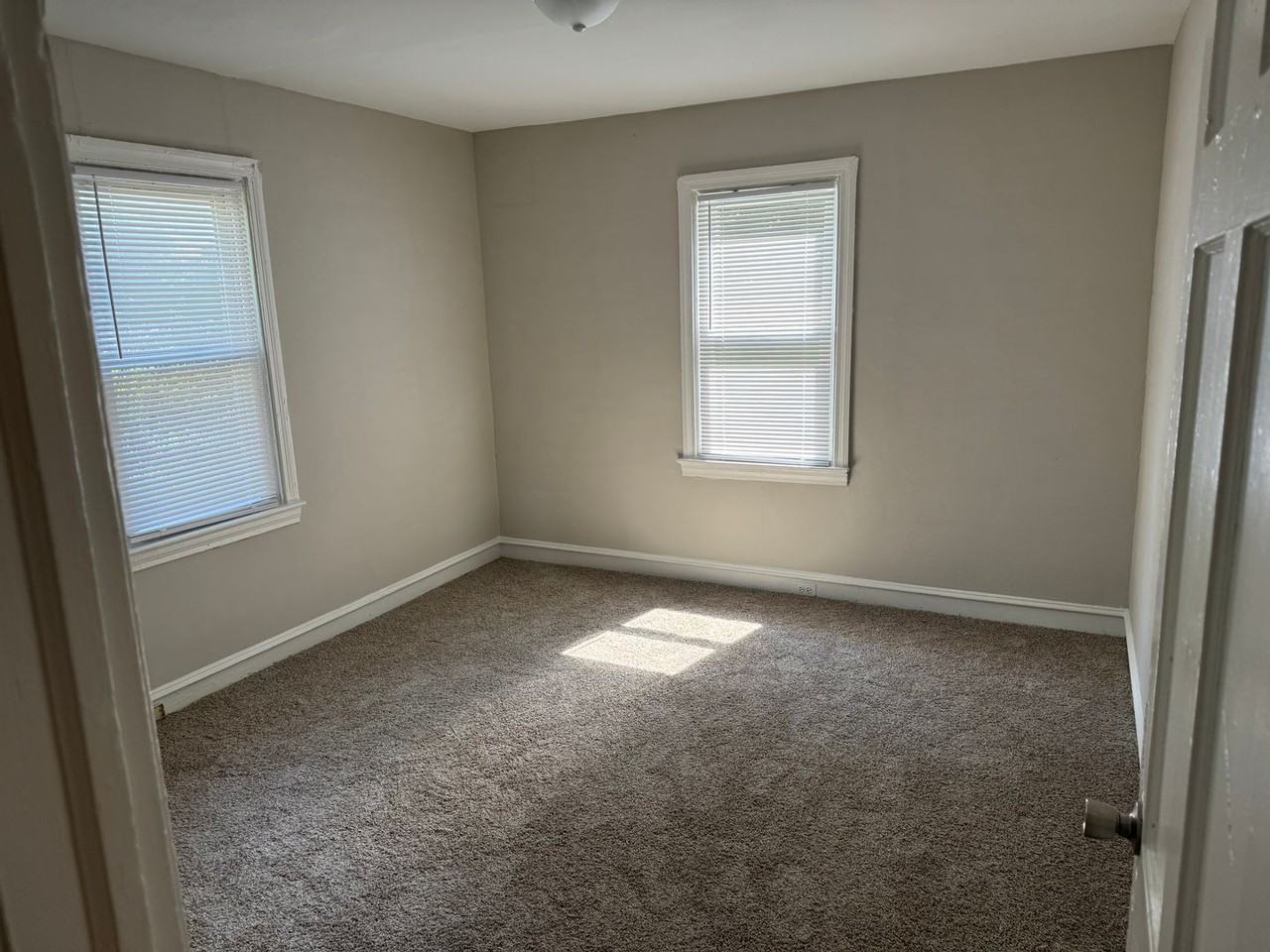 2731 Bon Air Ave - Photo 3 of 9