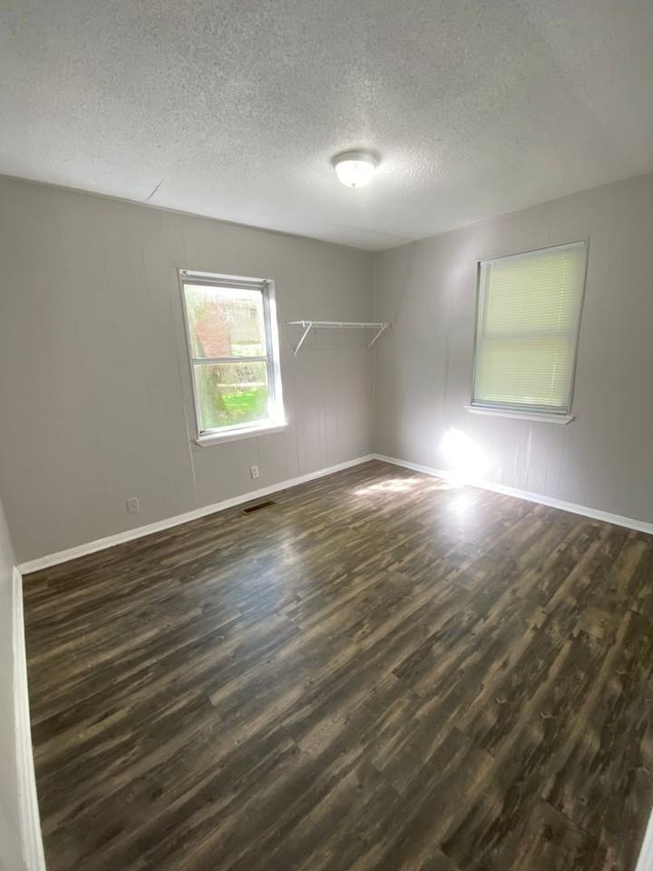 3001 Henderson Ave Nw - Photo 4 of 9